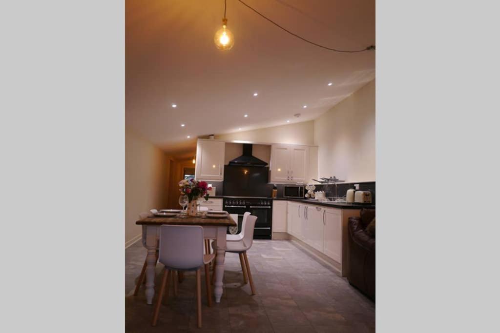 The Den Appartement Frome Buitenkant foto